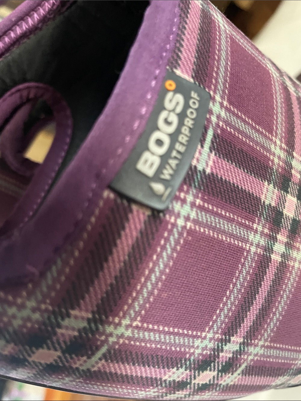 Bogs Youth Purple And Plaid Winter Boots. Good Condition. Size 4. - Picture 2 of 10